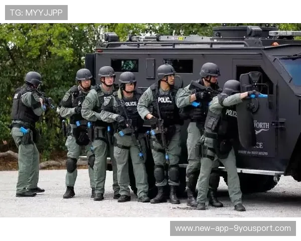 球队战术揭秘：教练如何调兵遣将？，教练布置战术